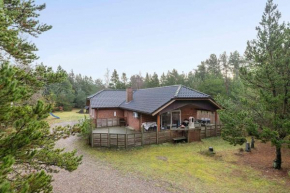 Large Cottage In Peaceful, Beautiful Nature
